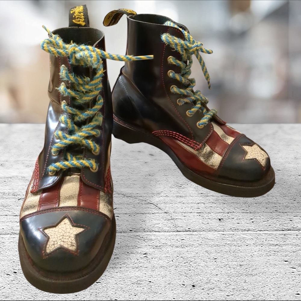 Con-gress 1460 LIMITED EDITION DR  MARTENS. #1195 Size 7